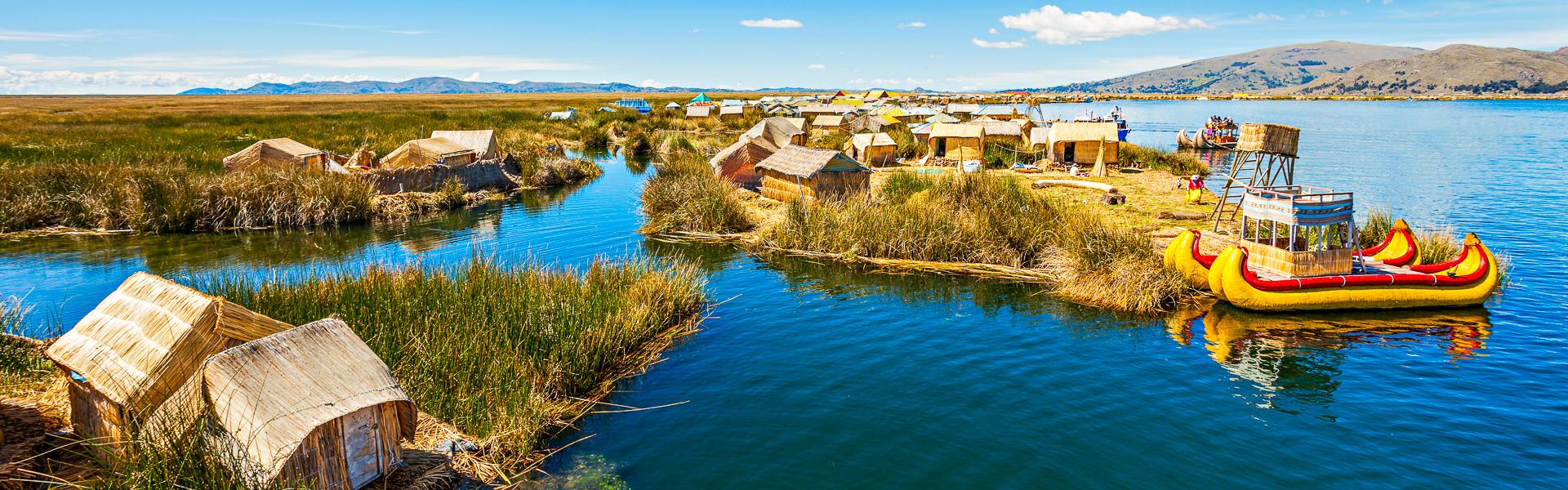 Schilfinseln auf dem Titicaca-See |  saiko3p, iStockphoto.com / Chamleon