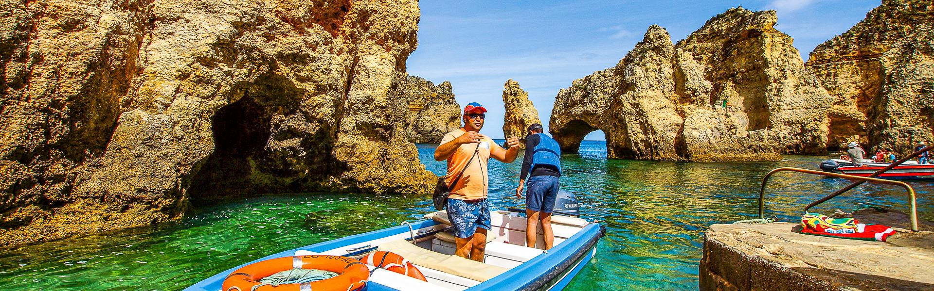 Bootsfahrt an der Algarve bei Lagos |  Frank Nrnberger, Unsplash / Chamleon