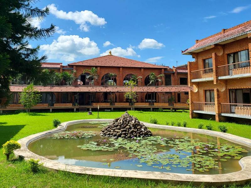 Hotel Lumbini Garden |  Hotel Lumbini Garden / Chamleon