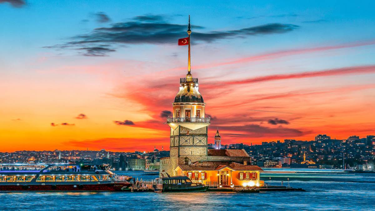 Sonnenuntergang in Istandbul |  Ibrahim Uzun, Unsplash / Chamleon
