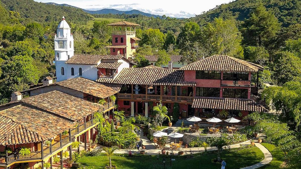 Hotel Monasterio |  Monasterio / Chamleon