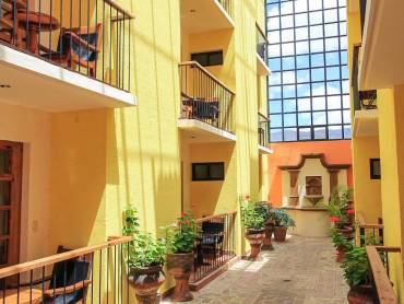 Hotel Diego De Mazariegos |  Hotel Diego De Mazariegos / Chamleon