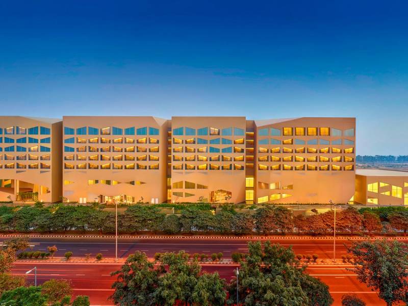 Vivanta Hotel New Delhi |  Vivanta Hotel New Delhi / Chamleon