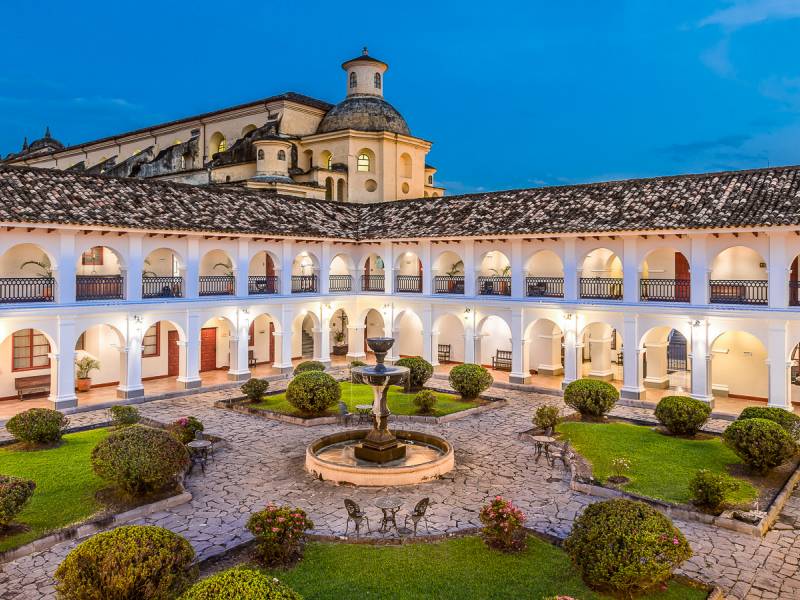 Garten |  Mario Carvajal, Hotel Dann Monaterio / Chamleon