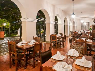 Restaurant |  Mario Carvajal, Hotel Dann Monaterio / Chamleon