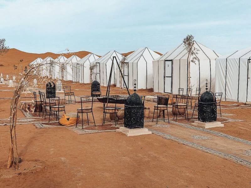 Aussenansicht |  Azawad Luxury Camp / Chamleon