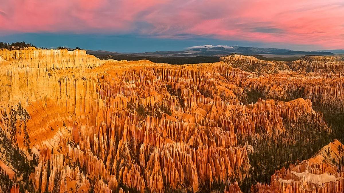 Sunrise Bryce Canyon |  Andre Schwabe / Chamleon