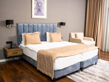 Port Rivoli Hotel |  Port Rivoli Hotel / Chamleon