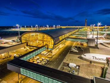 Oslo Gardermoen Pier n?dlich vom Aufzug