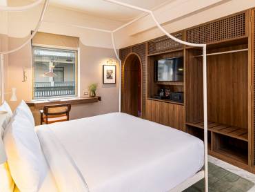 Boutiquehotel Manuscrpit Jhilwara Haveli  |  Boutiquehotel Manuscrpit Jhilwara Haveli / Chamleon