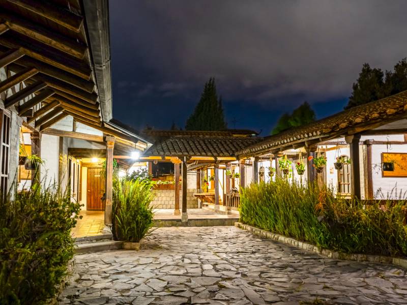 Auenbereich |  Hotel Hacienda Abraspungo / Chamleon