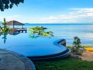 Blue Zebra Lodge |  Blue Zebra Lodge / Chamleon