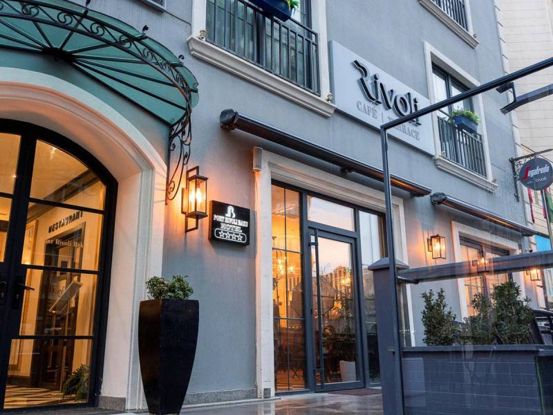 Port Rivoli Hotel |  Port Rivoli Hotel / Chamleon