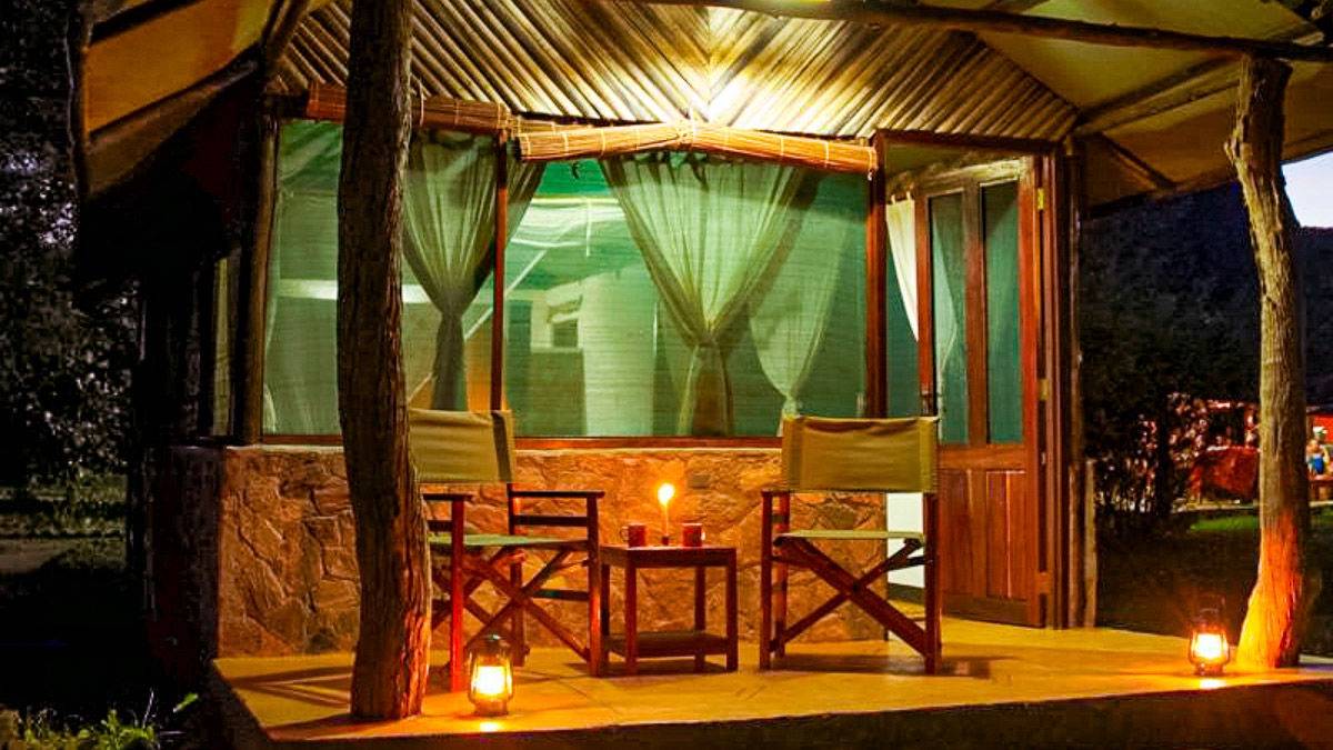 Mvuu Camp |  Mvuu Camp / Chamleon