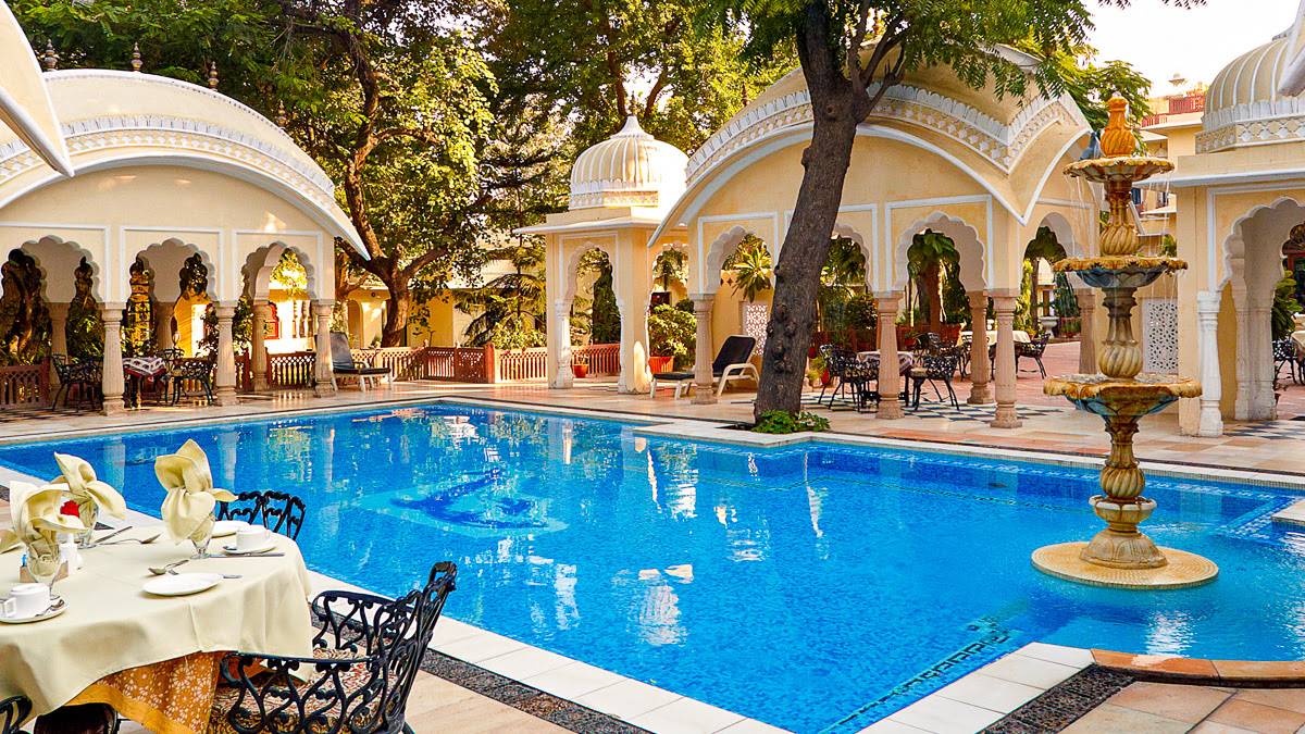 Alsisar Haveli in Jaipur |  Alsisar Haveli / Chamleon