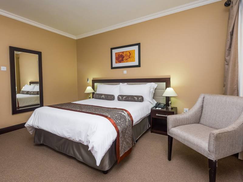 Lilongwe Hotel |  Lilongwe Hotel / Chamleon
